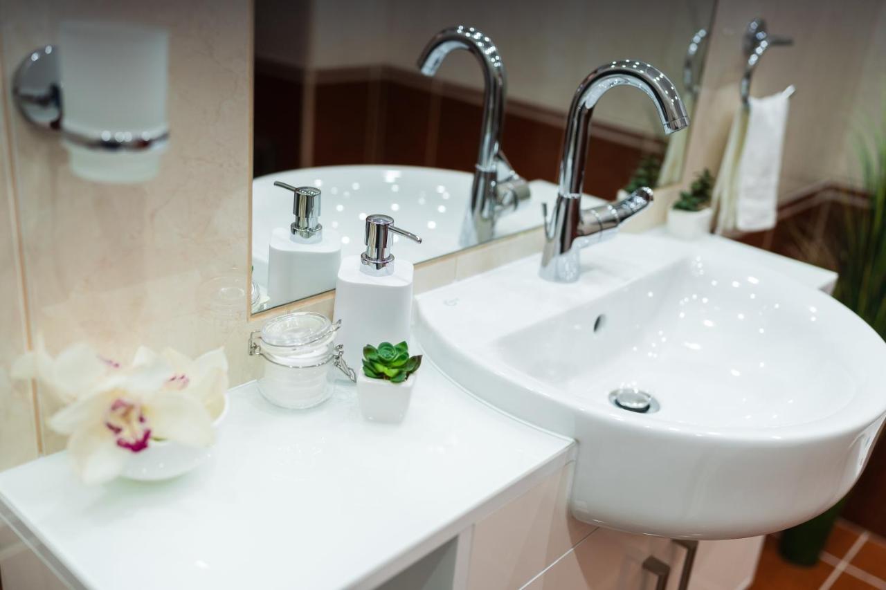 Sara-Lux Apartman Nyarliget Exteriör bild