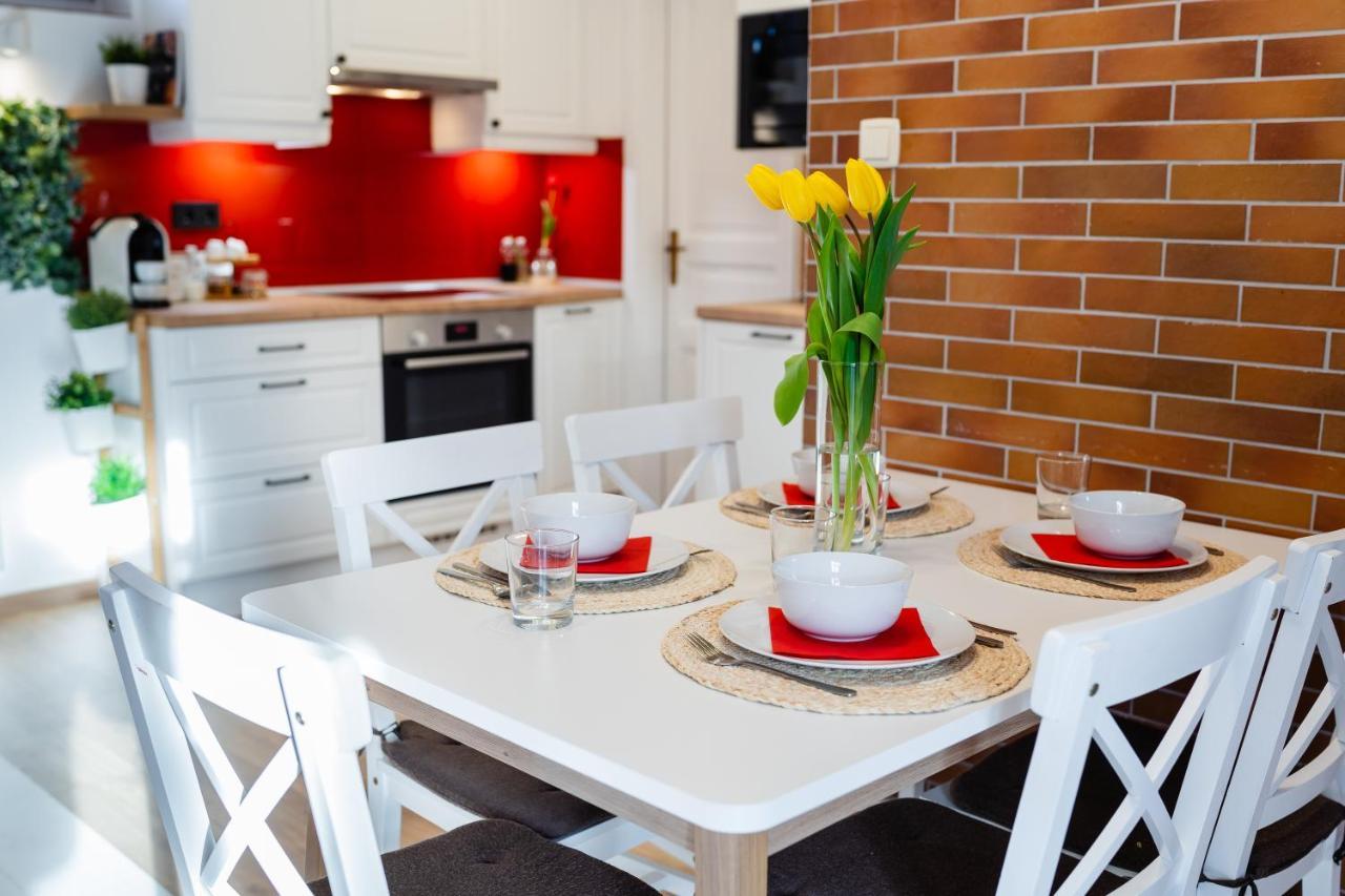 Sara-Lux Apartman Nyarliget Exteriör bild