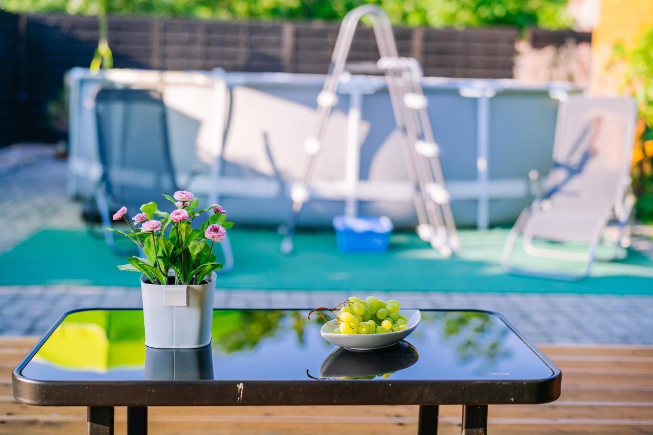 Sara-Lux Apartman Nyarliget Exteriör bild