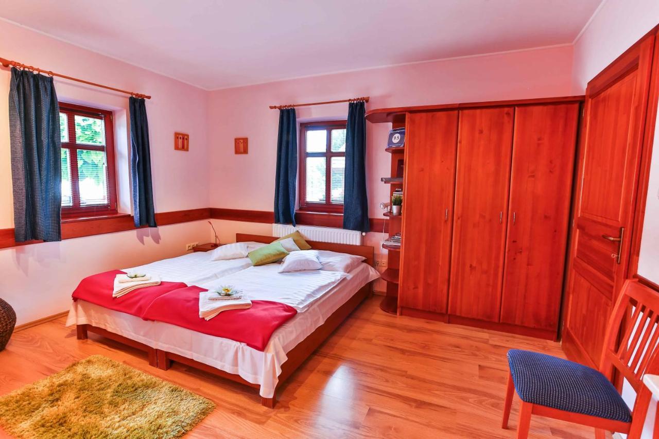 Sara-Lux Apartman Nyarliget Exteriör bild